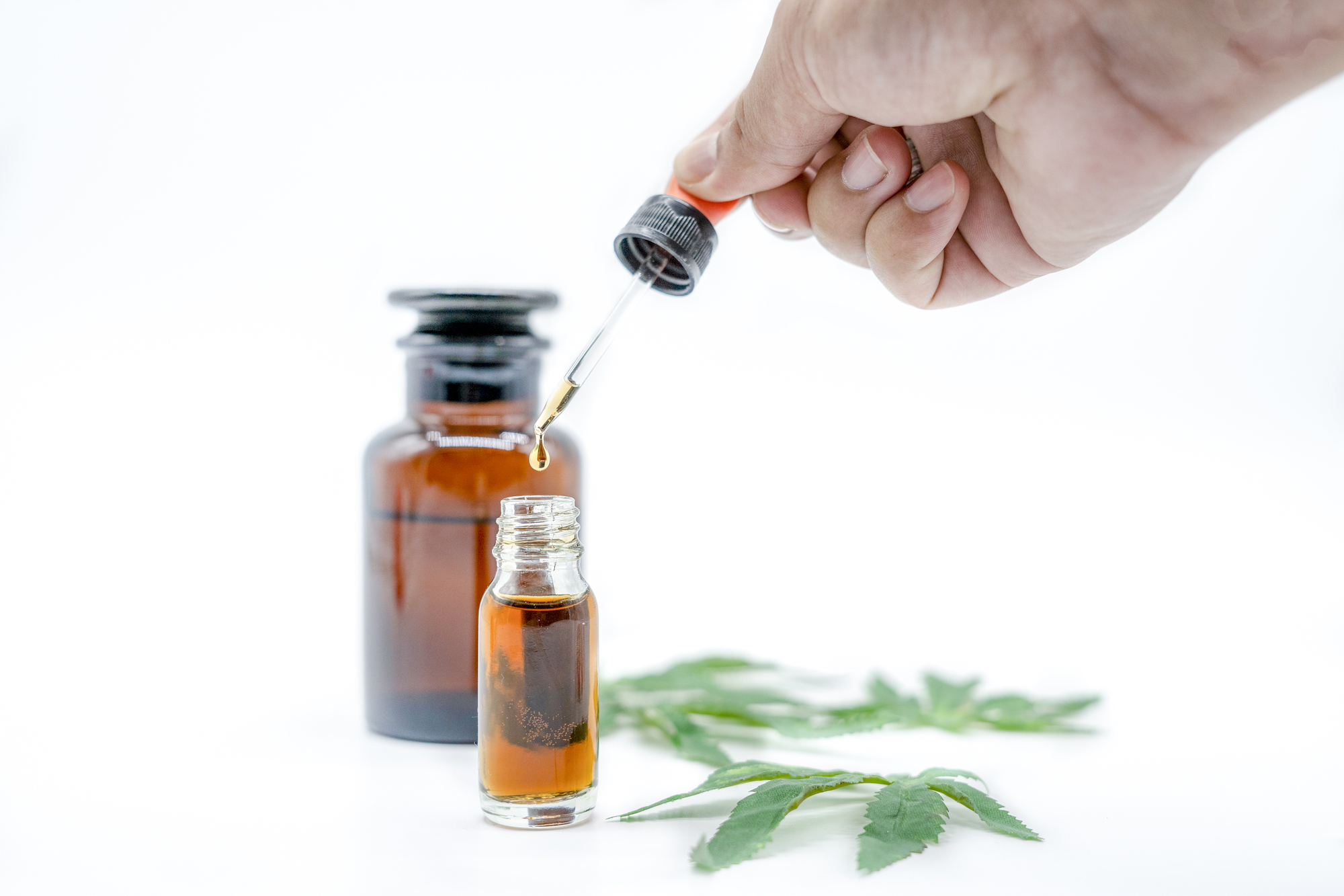 Hidratación profunda y calma natural con CBD aceites para pieles sensibles